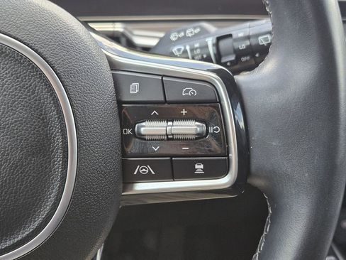 Certified 2025 Kia Sorento EX FWD image 27