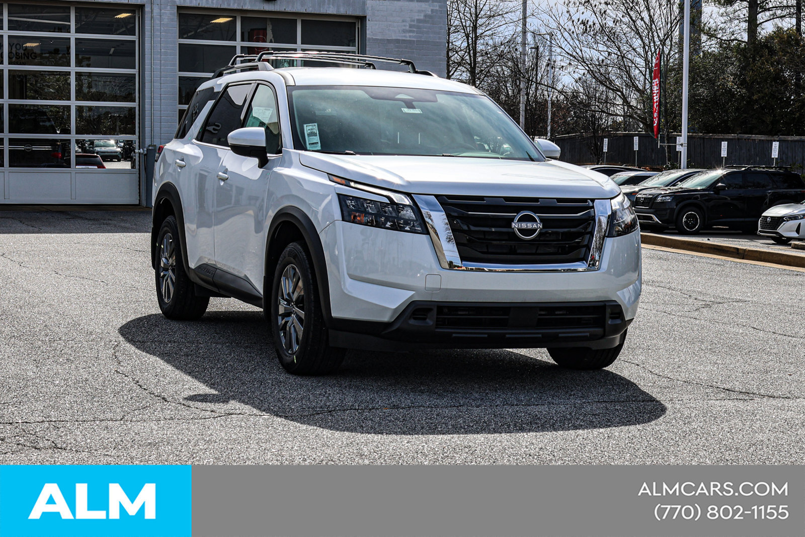 Certified 2025 Nissan Pathfinder SV FWD image 5