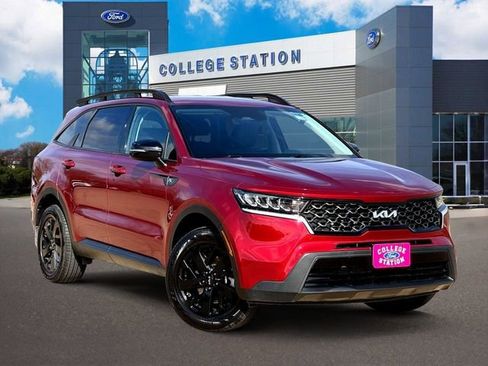 Used 2023 Kia Sorento S image 1