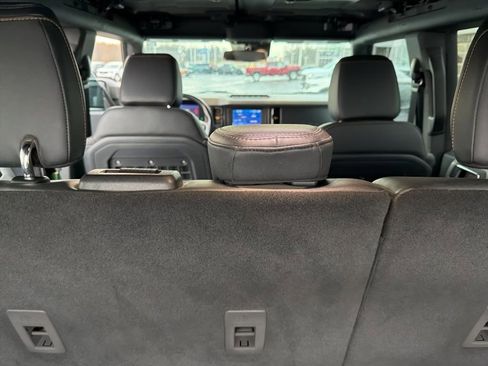 Used 2022 Ford Bronco Badlands image 14