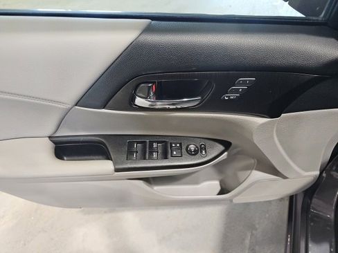 Used 2015 Honda Accord EX-L image 10