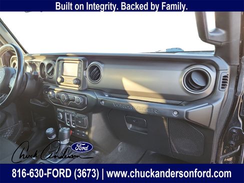 Used 2020 Jeep Wrangler Sport image 19