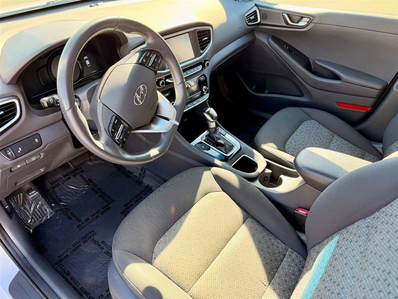 Used 2017 Hyundai Ioniq SEL FWD image 10
