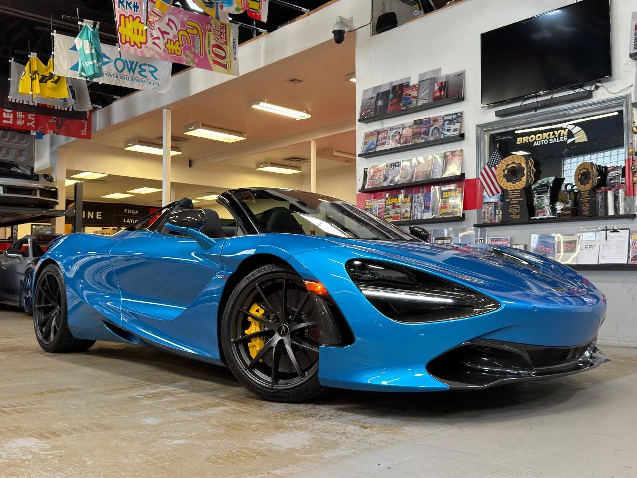 Used 2020 McLaren 720S Luxury RWD image 1