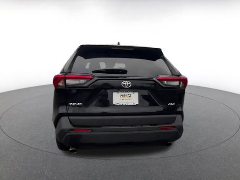 Used 2025 Toyota RAV4 XLE image 12