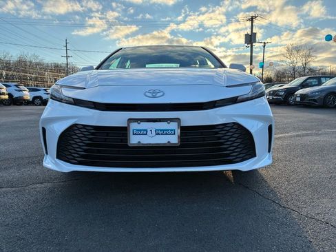 Used 2025 Toyota Camry LE image 2