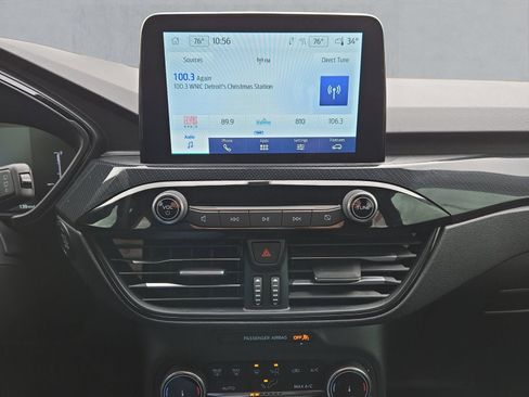 Used 2026 Ford Escape ST-Line w/ Cold Weather Package image 18