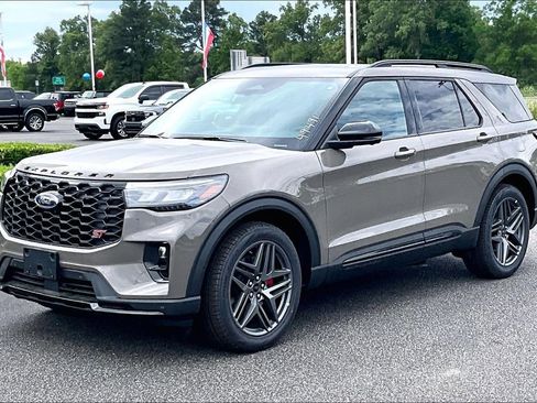 New 2026 Ford Explorer ST image 2