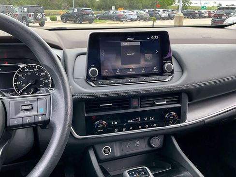 Certified 2023 Nissan Rogue SV image 7