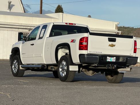 Used 2013 Chevrolet Silverado 2500 LT w/ Suspension Package, Off-Road image 6
