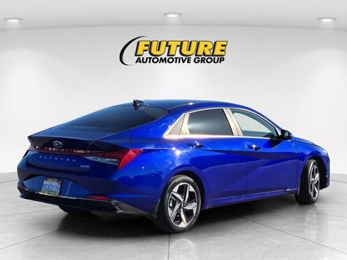 Used 2023 Hyundai Elantra Limited FWD image 5