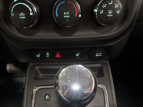 Used 2015 Jeep Patriot High Altitude image 15