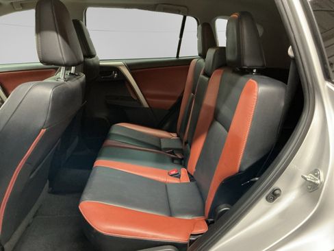 Used 2014 Toyota RAV4 Limited image 13
