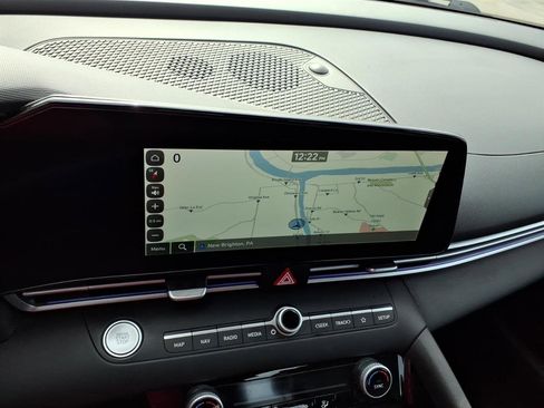 Used 2024 Hyundai Elantra Limited image 10