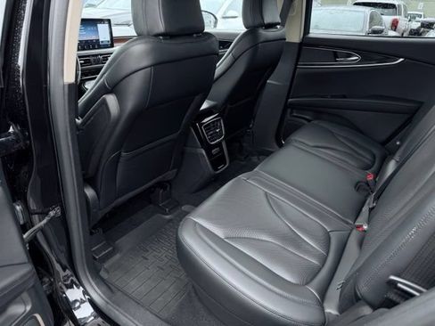 Used 2022 Lincoln Nautilus Reserve AWD/4WD image 24
