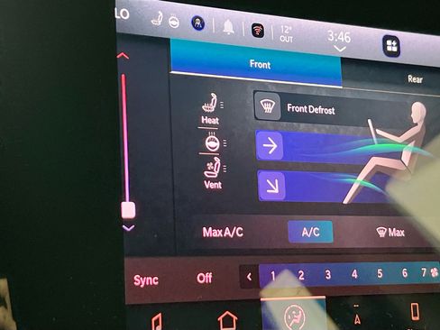 Used 2022 Jeep Wagoneer Series III w/ Flexible Seating Group image 21