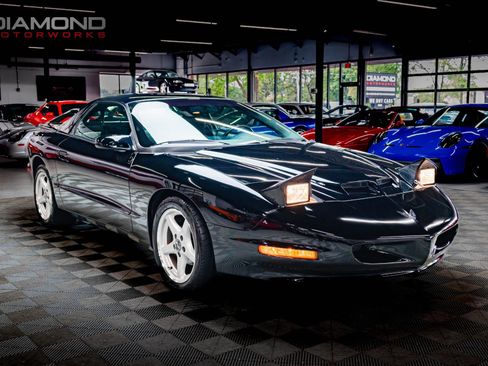 Used 1996 Pontiac Firebird Formula image 3