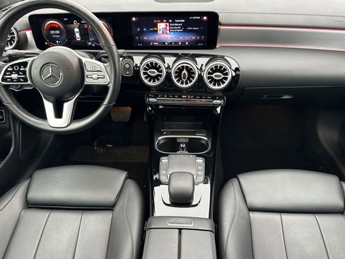 Used 2021 Mercedes-Benz CLA 250 image 3