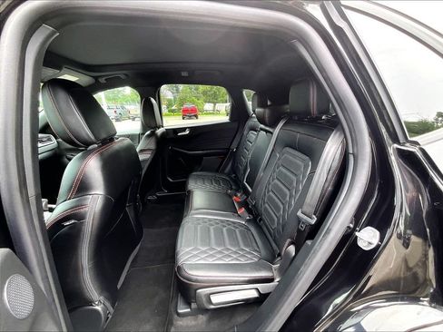 Used 2024 Ford Escape ST-Line Elite w/ Premium Technology Package AWD/4WD image 15