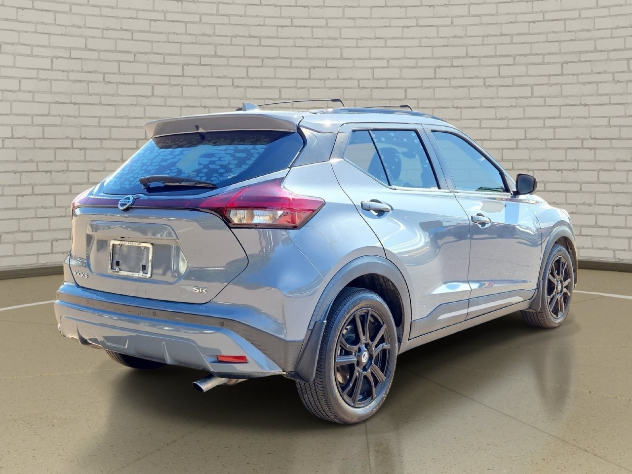 Used 2021 Nissan Kicks SR w/ SR Premium Package FWD image 6