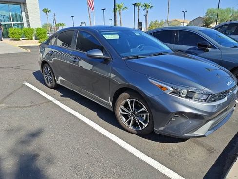Certified 2023 Kia Forte LXS FWD image 7