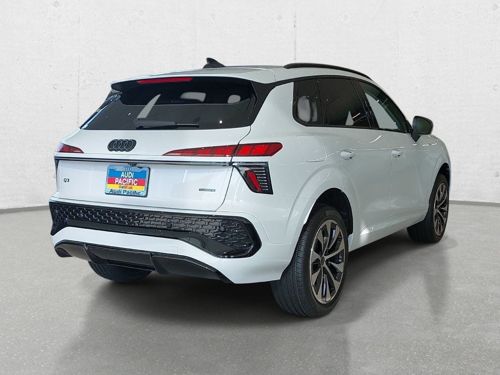 New 2026 Audi Q3 quattro 2.0T AWD/4WD image 5