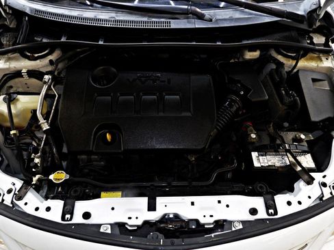 Used 2013 Toyota Corolla LE FWD image 21