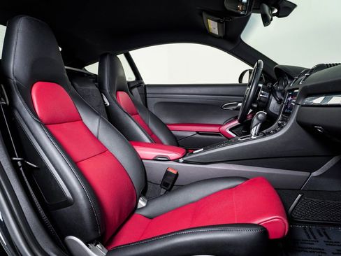 Certified 2022 Porsche 718 Cayman S image 15