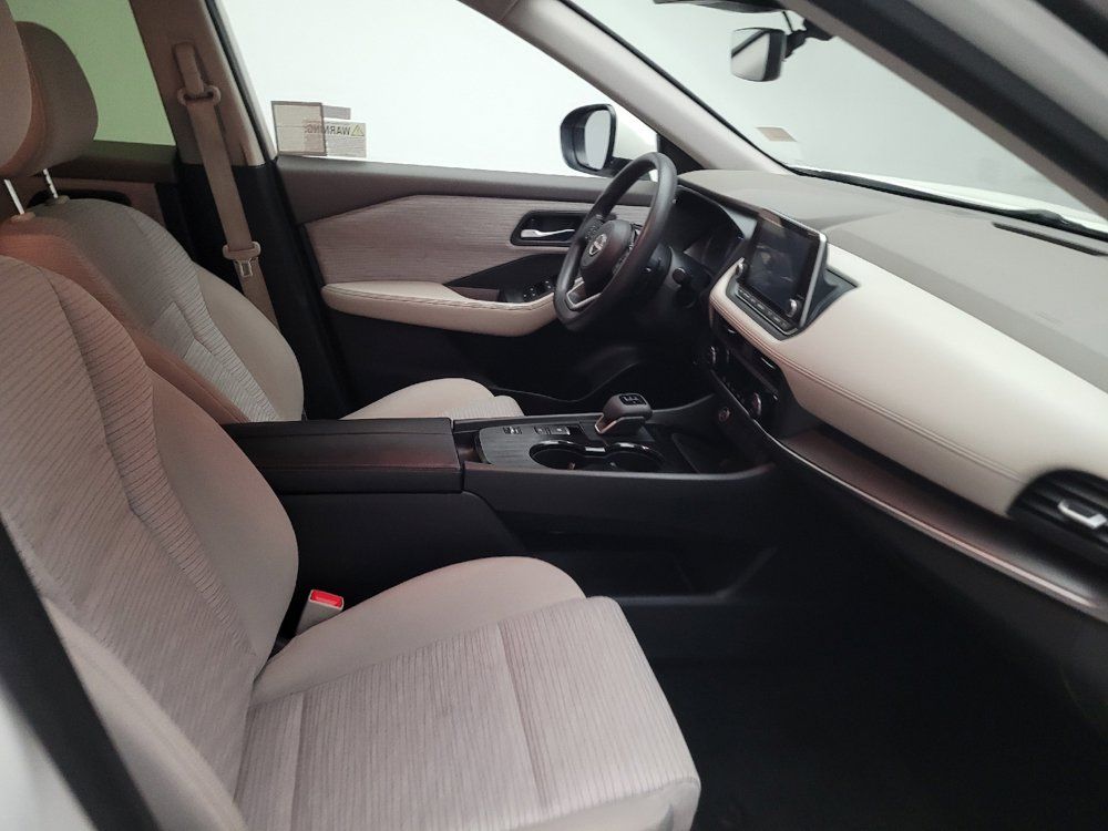 Used 2023 Nissan Rogue SV FWD image 21