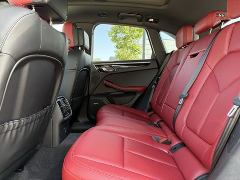 Used 2025 Porsche Macan S image 29