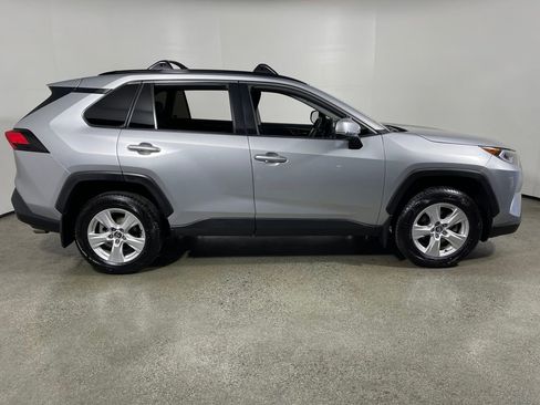 Used 2020 Toyota RAV4 XLE image 2