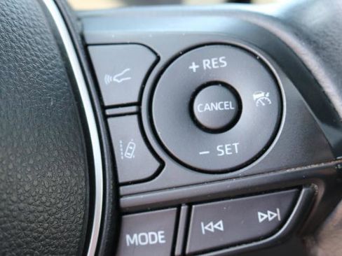 Used 2020 Toyota Corolla SE w/ SE Premium Package FWD image 10