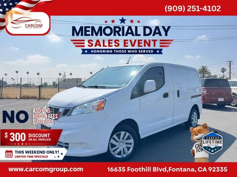 Used 2015 Nissan NV200 SV w/ Back Door Glass Package FWD image 1
