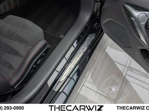 Used 2016 Lamborghini Huracan LP 580-2 RWD image 77