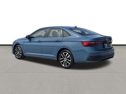 New 2026 Volkswagen Jetta SE image 7