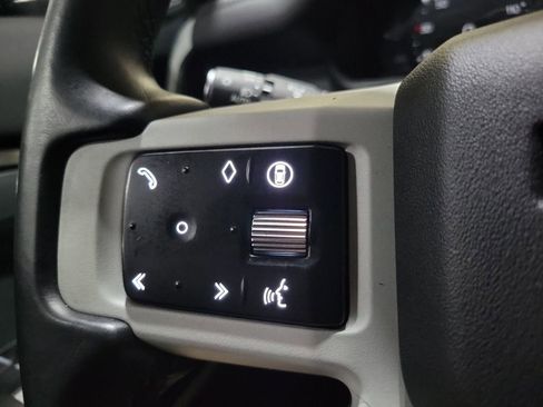 Used 2024 Land Rover Defender 110 S image 15