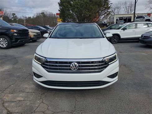 Used 2021 Volkswagen Jetta SEL Premium image 2