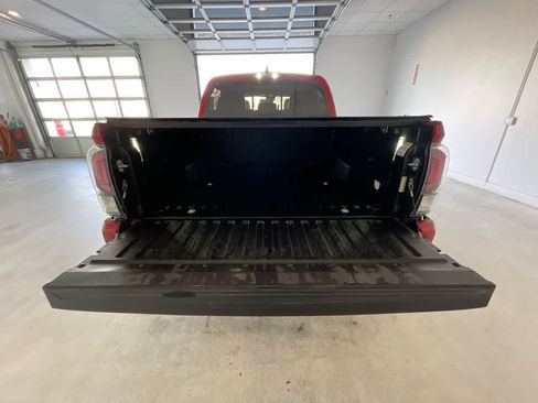 Used 2022 Toyota Tacoma Limited image 24