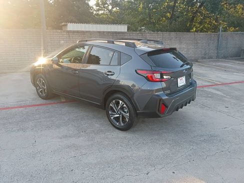 Used 2025 Subaru Crosstrek 2.5i Premium AWD/4WD image 8