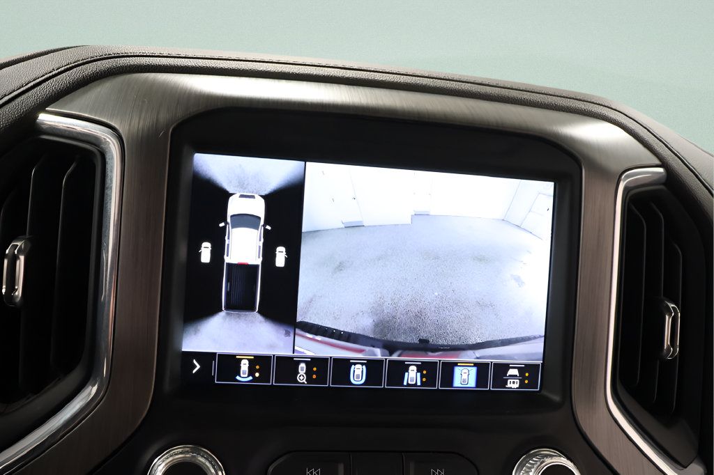 Used 2023 GMC Sierra 3500 Denali w/ Denali Ultimate Package AWD/4WD image 13