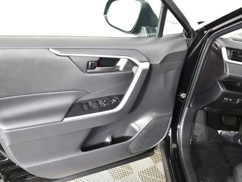 Used 2024 Toyota RAV4 LE AWD/4WD image 36