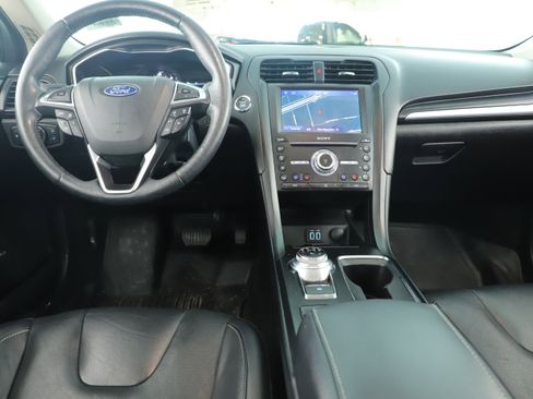 Used 2019 Ford Fusion Titanium image 14