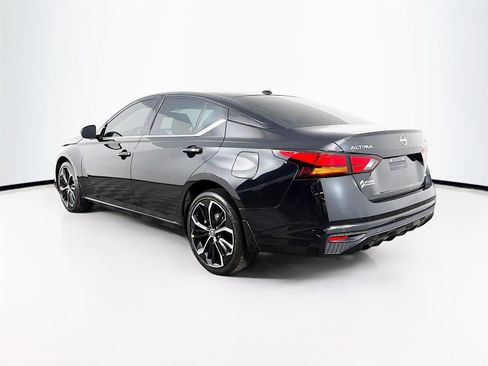 Used 2023 Nissan Altima 2.5 SR w/ SR Premium Package AWD/4WD image 5