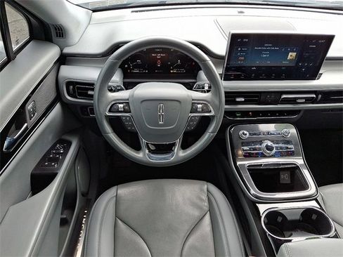 Certified 2022 Lincoln Nautilus Reserve image 13