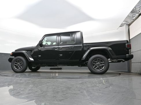New 2026 Jeep Gladiator Sport image 12