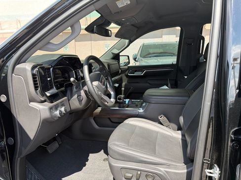 Used 2025 GMC Sierra 1500 SLT w/ SLT Premium Package RWD image 31