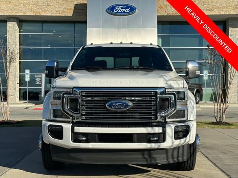 Used 2021 Ford F450 Platinum w/ FX4 Off-Road Package image 2
