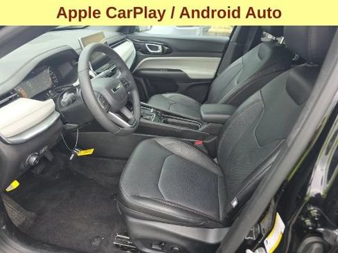 Used 2023 Jeep Compass Limited AWD/4WD image 5