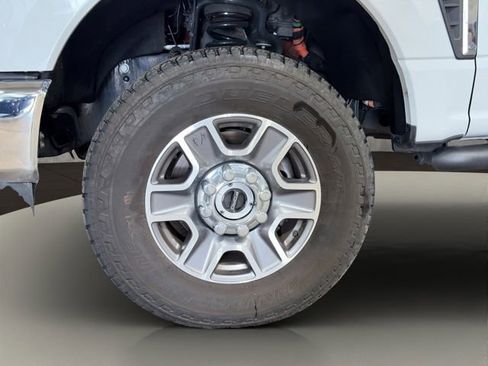 Used 2025 Ford F350 XLT AWD/4WD image 29