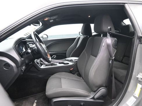 Used 2017 Dodge Challenger R/T RWD image 15